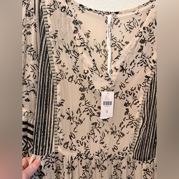 Anthropologie flowy dresses - Picture 3 of 7